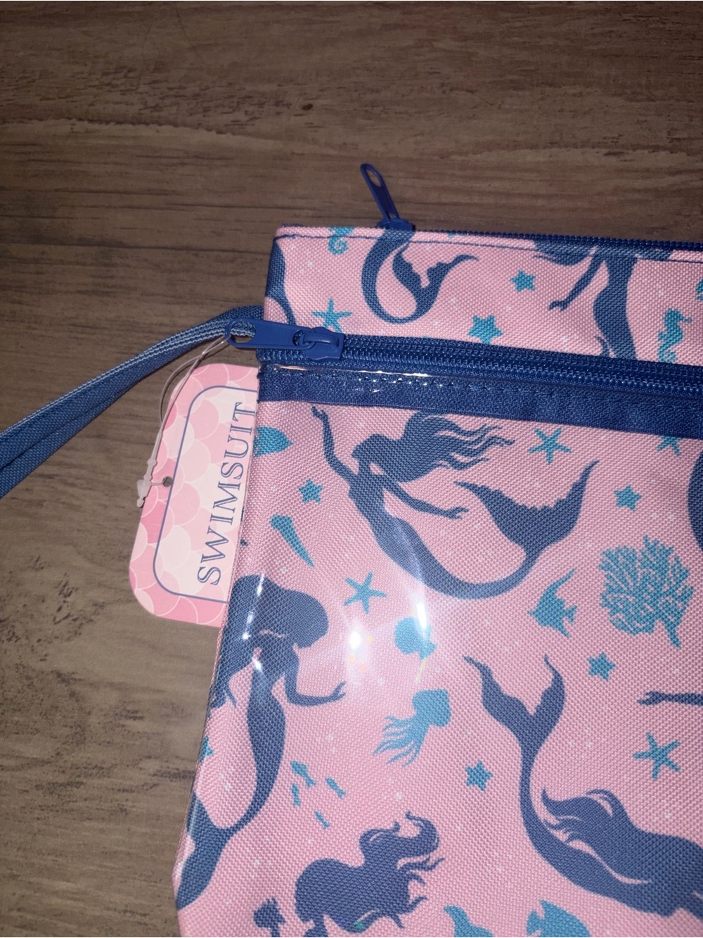 ๐๐NWT Sol Mate Pink Mermaid Print Wristlet Pouch Zip Cosmetic Makeup Travel Bag - Picture 3 of 7